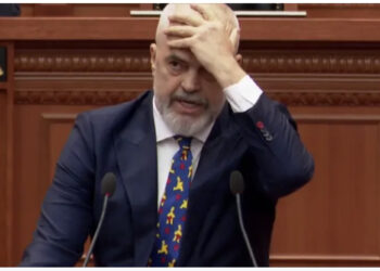 VIDEO/ Rama flet 40 minuta dhe ikën nga parlamenti: Kujdes! Po përgatitet “non grata” tjetër