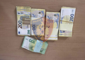 Nuk i deklaroi në kufi, 32-vjeçarit i sekuestrohen rreth 62 mijë euro
