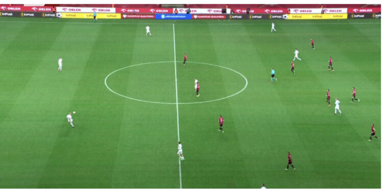 VIDEO/ Një pakujdesi në mbrojtje i jep avantazhin Polonisë, Shqipëria e pafat në 45 minutat e para