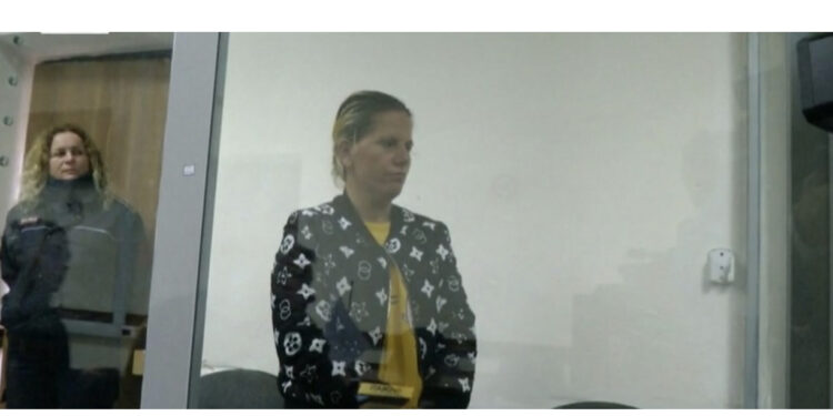 PAMJET/ Flet nga “kafazi” në gjykatë nëna lehonë që u arrestua sapo lindi fëmijën