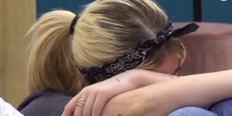 Keisi merr mesazh nga e ëma dhe ‘shpërthen’ në lot, pas saj edhe Sabiani!