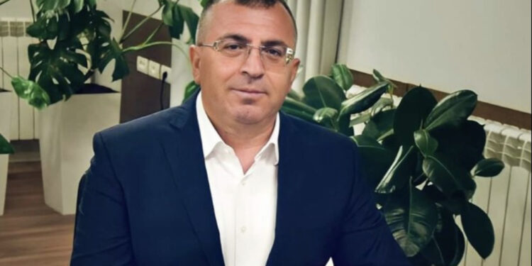 Sot u arrestua nga SPAK, kush është kryebashkiaku që vite më parë u shfaq duke thithur kokainë?