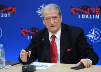 Berisha: Yuri Kim përdori gjithë pushtetin e ambasadës së SHBA mbajtur Lulzim Bashën, njeriun e paguar nga rusët