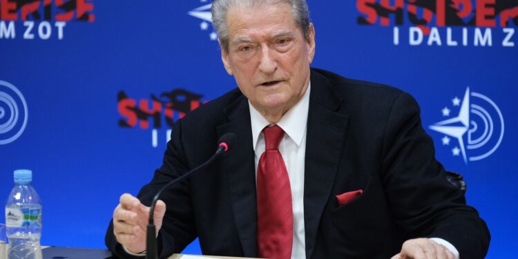 Berisha: Yuri Kim përdori gjithë pushtetin e ambasadës së SHBA mbajtur Lulzim Bashën, njeriun e paguar nga rusët