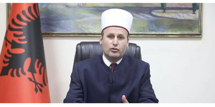 VIDEO/ Muaji i Ramazanit/ Kreu i KMSH-së Bujar Spahiu uron shqiptarët: Të lëmë anash mëritë dhe egoizmin