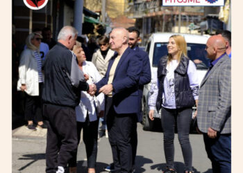 Meta takim me qytetarët në njësinë 8: Dëgjova dëshirën e tyre për një ndryshim të shumëpritur në të gjithë Shqipërinë