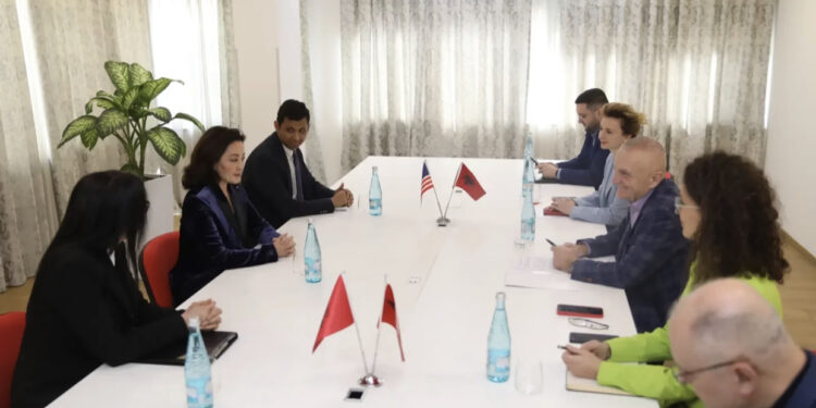 Meta i ankohet Yuri Kimit për Ramën: Ka bllokuar gjithçka