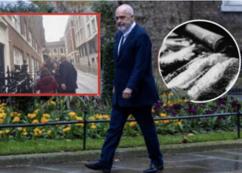 VIDEO/ Shqiptarët sulmojnë Edi Ramën në Londër