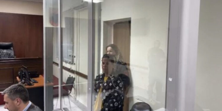 U fut në burg 8 ditë pasi lindi fëmijën, Gjykata liron 26-vjeçaren Diana Bahçja