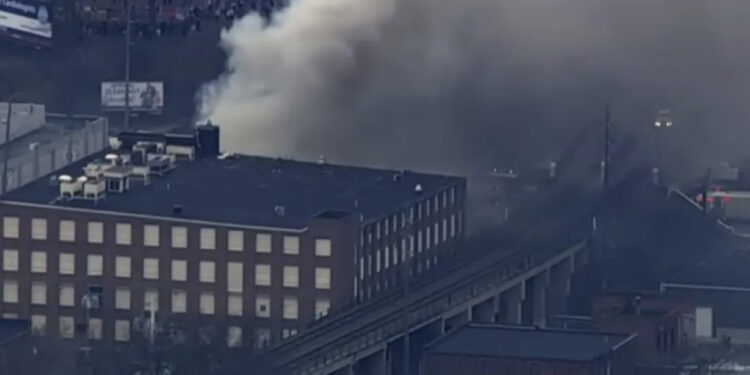 VIDEO/ Shpërthim në një fabrikë çokollate në Pensilvani, 5 të vdekur dhe 6 të zhdukur