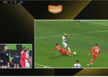 VIDEO/ Momenti i diskutueshëm në derbi, ja rasti i penalltisë së anuluar të Tiranës