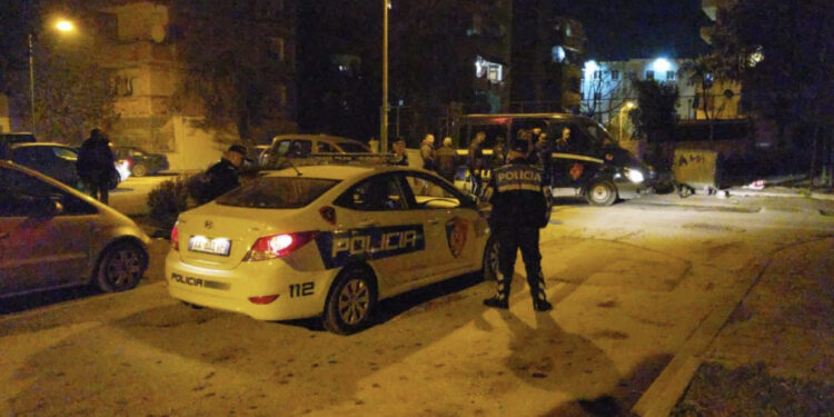 Sherr dhe plumba në Mamurras