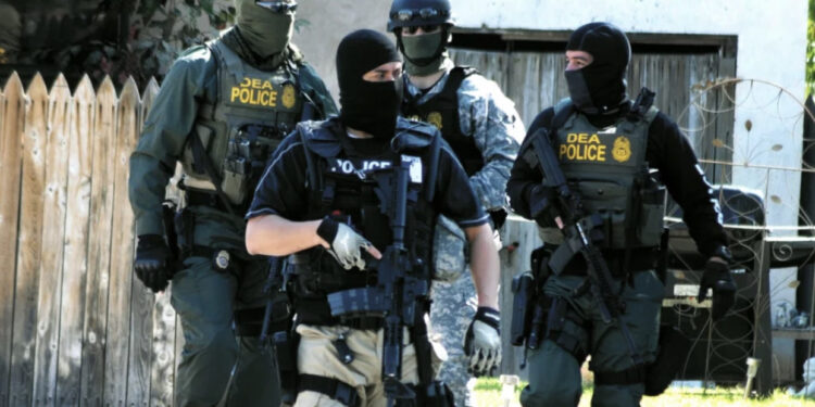 DEA amerikane hap linjë për Shqipërinë: Denoncoi këtu bosët e krimit