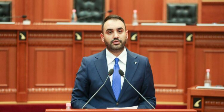 *“Tirana në duart e tua”- Këlliçi: Jam kandidat i të gjithë qytetarëve*