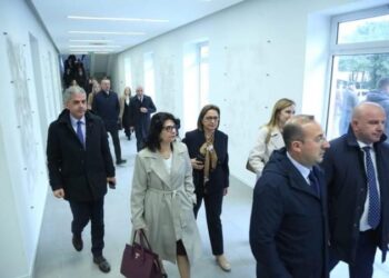 EMRAT/ Kanë paguar nga 300 mijë deri 500 mijë euro tek Kunati Bashës për t’u bërë deputet.  Ja pazarxhinjtë që ishin në takim me Alibeajn sot