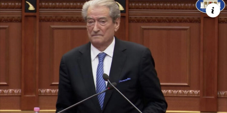 VIDEO/ Berisha thirrje Ahmetajt: Pendohu dhe ço Ramën brenda