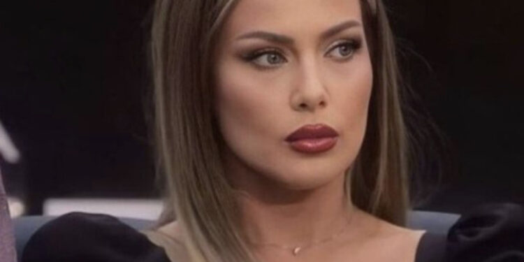 VIDEO/ Nuk dinte çfarë është Prekazi, rrjeti shpërthen ndaj Olta Gixharit