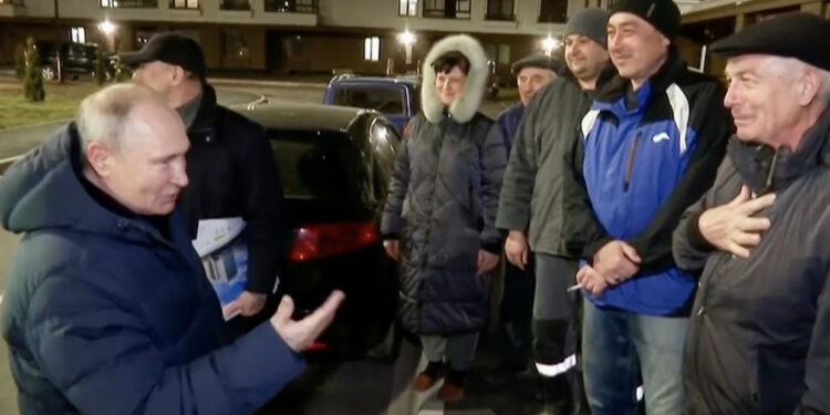 Analistët: Vizita e Putinit në Krime dhe Mariupol mesazh për Perëndimin dhe popullin rus