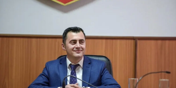 Gledian Llatja “hap thesin”, 12 milionë lekë për fishekzjarrë