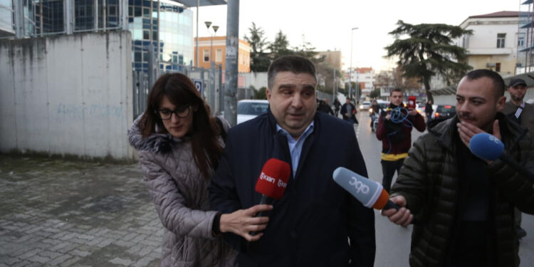 Armando Subashi i Fierit tender 1 miliard lekë pa garë për naftë