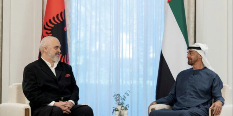 FOTO/ Nga 20 prilli hiqen vizat për hyrjen e shqiptarëve në Emiratet e Bashkuara Arabe