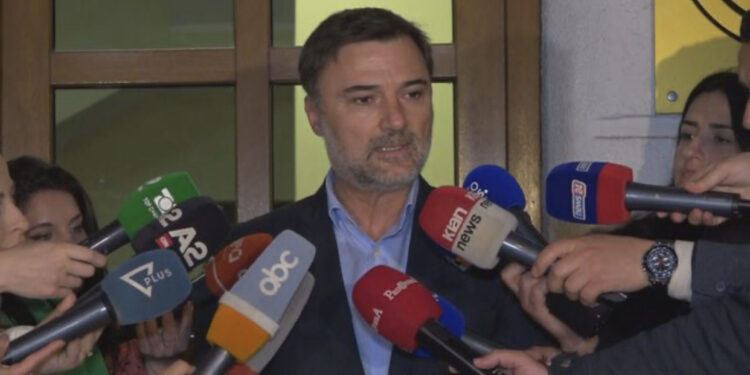 EMRAT/ Ndahet në tre pjesë Grupi Vulës, 15 deputet dalin në bllok kundër Alibeajt: Nuk duhet të nxjerrim kandidat