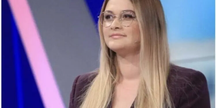 “Të vdektë pjella në bark!”/ Kritikoi Luizin, Neda publikon mesazhet kërcënuese!