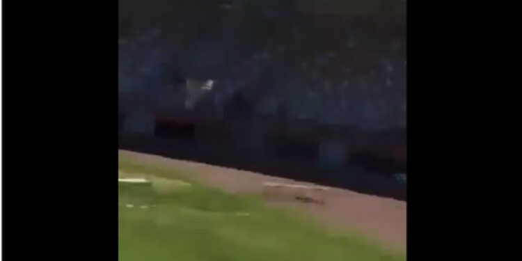 VIDEO +18/ Se*s në tribunën e stadiumit…çifti i dorëzohet epsheve pa e ditur se po filmohen