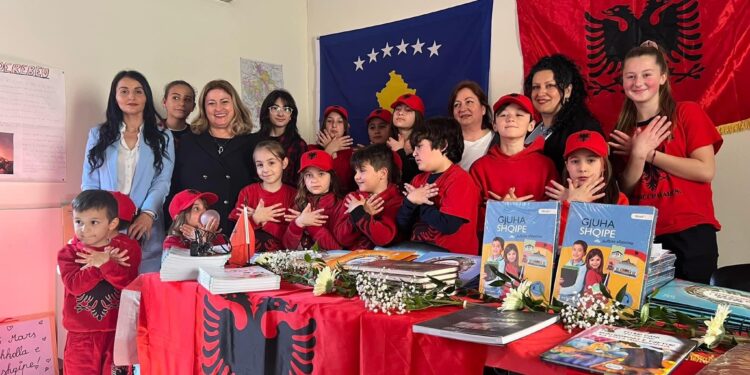 Mirela Kristo dhe Fabjola Malka hapin shkollën e parë shqipe në Ferrara të Italisë