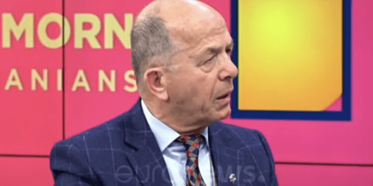 Sazan Guri humbet qenin, përlotet në studio: Pres ngushëllime 40 ditë