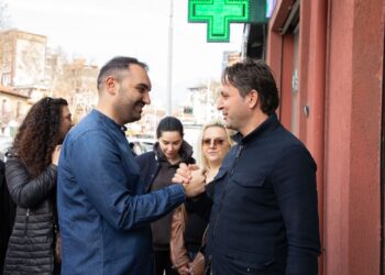 Belind Këlliçi me qytetarët tek “Rruga e Kavajës”: Votat do t`i ruajmë, vetëm çojini në kuti