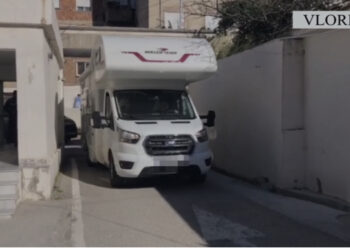 EMRAT-VIDEO/ Transportonin 260 kg drogë me “Camper-a” luksozë, arrestohen 4 persona në Vlorë, 5 të tjerë në kërkim