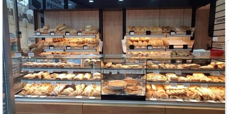 Furrat në Berat rrisin pagat e punonjësve, paralajmërojnë shtrenjtim të bukës