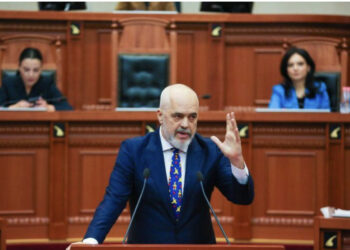 Çështja ‘McGonigal’, VOA: Rama nuk dha shpjegime për angazhimin e ish-këshilltarit të tij dhe shqiptaro-amerikanit Neza