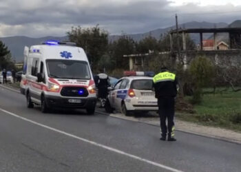 5 të vdekur brenda pak orëve! Makina bie në kanal, vdes vajza