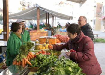 Rritet kostoja e jetesës, shqiptarët rendin drejt produkteve më të lira dhe me oferta