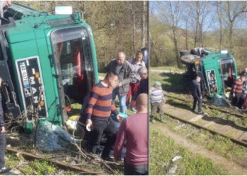 FOTO/ Kamioni përfundon mbi shina në Prrenjas, “Opel”-i në kanal në Durrës/ Foto