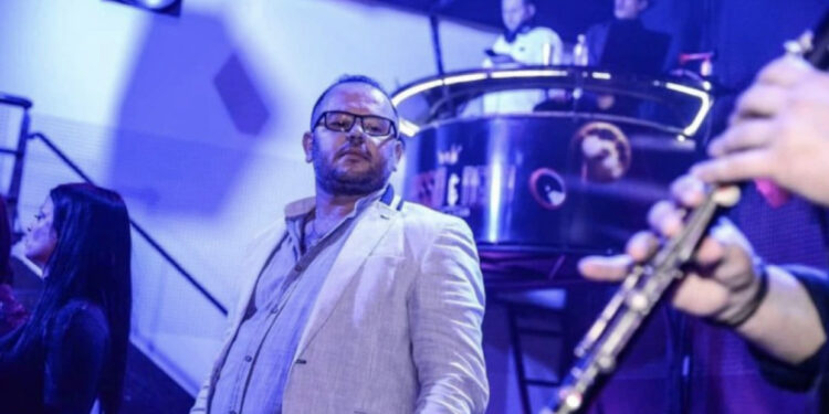 Dënohet 5 vite burg këngëtari shqiptar