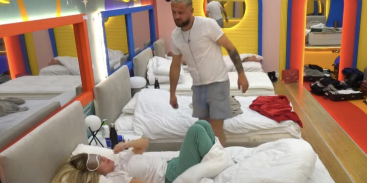 VIDEO/ “Do të mësohesh”, Olta mllef me Luizin pas eliminimit të Maestos: 4 vetë do rrinë në këtë shtëpi