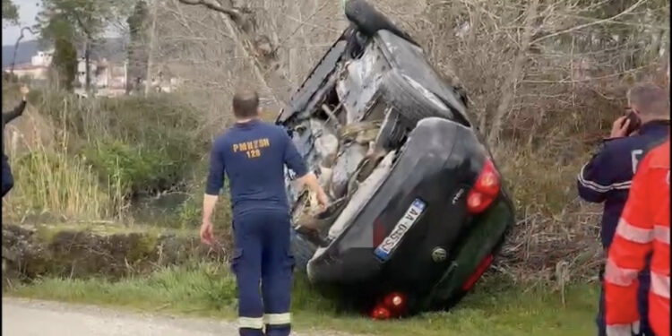 Makina ra në kanal! Del FOTO-Kjo është gruaja që vdiq në Kavajë