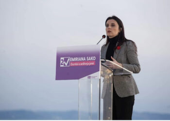 FOTO/ Sako bën batërdi në Durrës! 300 milionë lekë për palma