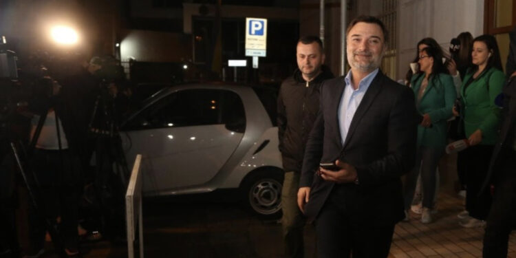 VIDEO/ Tre skenarët e Enkelejd Alibeajt për të dalë në zgjedhje