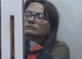 Kërkoi që aktakuza të jetë në gjuhën e saj, Gjykata e Elbasanit shtyn sërish seancën ndaj “spiunes” ruse