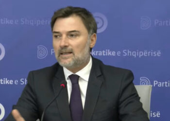 Alibeaj: PD sot më e përçarë për shkak të manovrave të Edi Ramës! Berisha vijon të mbajë zaptuar selinë, përdor gjuhë banale ndaj atyre me mendim ndryshe