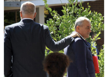 Pashallëku i fundit i Gramoz Ruçit/ Si po tenton “ujku i vjetër” që të kap Vlorën