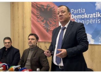 Kandidati i Alibeajt dhe këshilltarët tërhiqen nga gara në Korçë: Na cënuan dinjitetin