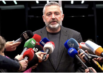 EMRAT/ Mbijeton vetëm Goro! Rama zhduk 6 kryetarët e bashkive në Vlorë