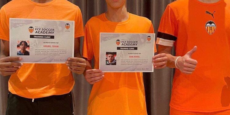 Dy talente shqiptarë te Valenica, menaxheri Dodi bën goditjet e radhës