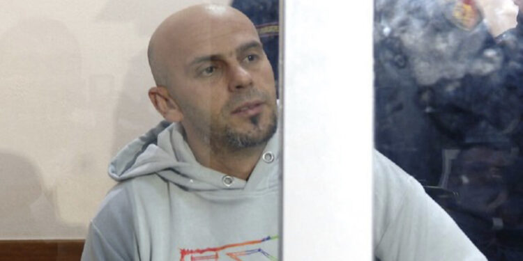 “Të digjet me benzinë”/ Rrëfehet vëllai i Dan Hutrës: Do na vriste ne të parët, por ikëm jashtë shtetit nga frika