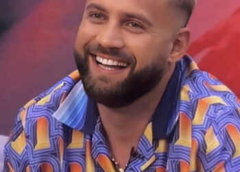 Si të vishemi si Luizi! Nga kostumet në ngjyra të ndryshme, deri te xhaketa xhins, këngëtari frymëzon me outfit-et e tij…